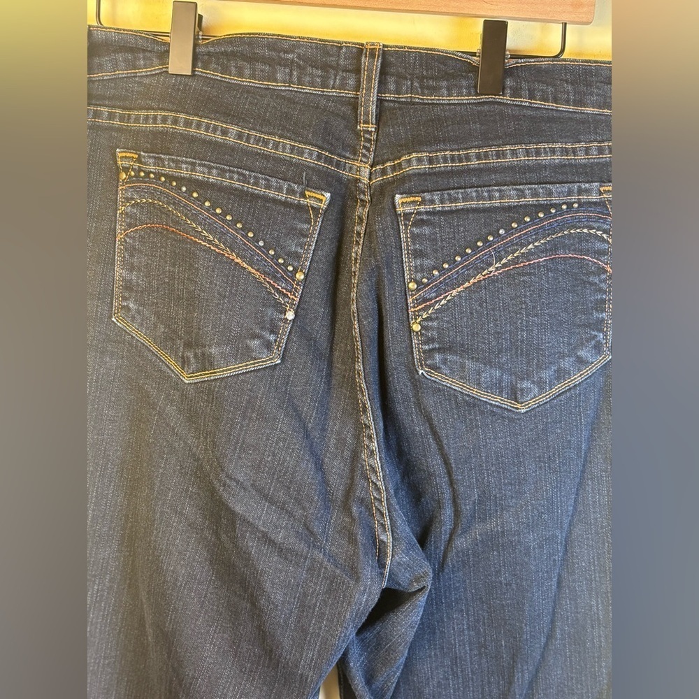 NYDJ Dark Indigo Flared Jeans Burbank Wash Studded Back Pockets Size 16 - Picture 6 of 8
